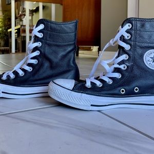Women’s high top converse fold down
